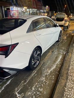 هیوندای ئەلەنترا